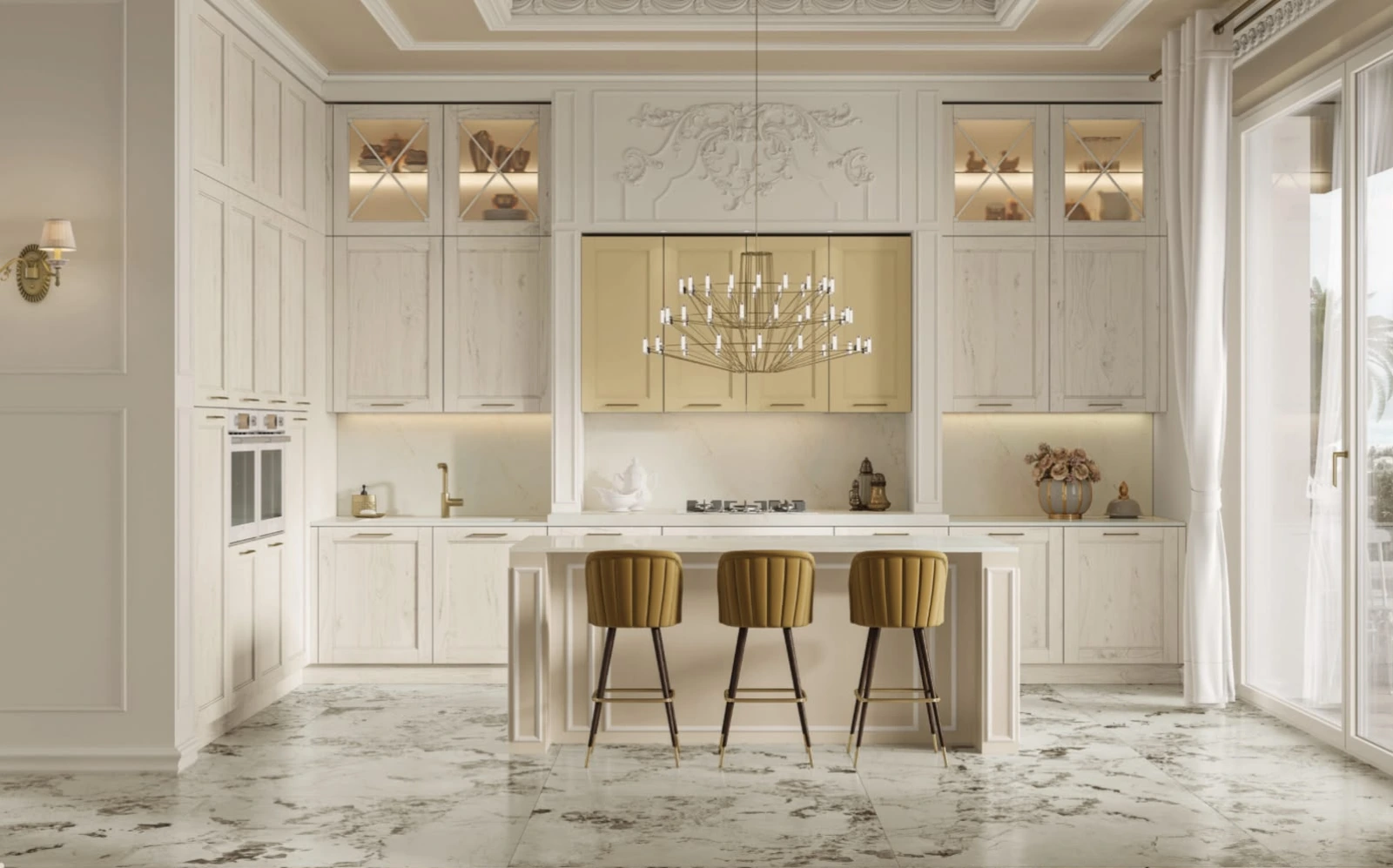 Cucina classica chiara con ante decorate e grande isola